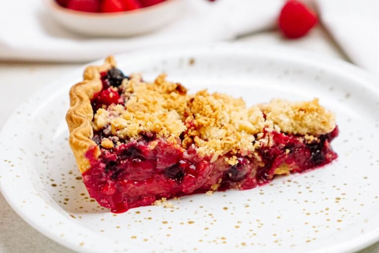 Mixed Berry Streusel Pie